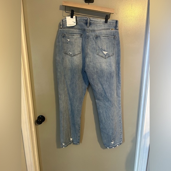 Kancan slightly distressed straight leg jeans size 13/30 NWT - Picture 7 of 8